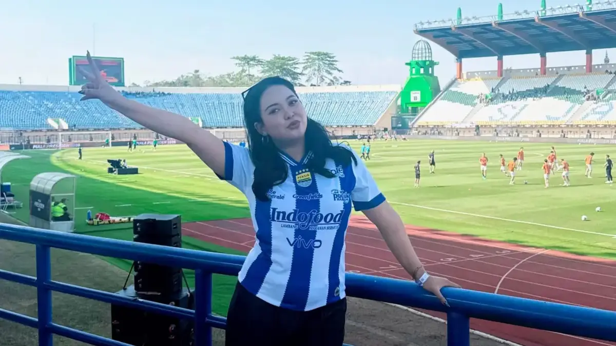 Buktikan Sepak Bola Gerakkan Ekonomi Rakyat, Allika Noor Raih Penghargaan Nasional di Piala Presiden 2026 Buktikan Sepak Bola Gerakkan Ekonomi Rakyat, Alika Noor Raih Penghargaan Nasional di Piala Presiden 2026