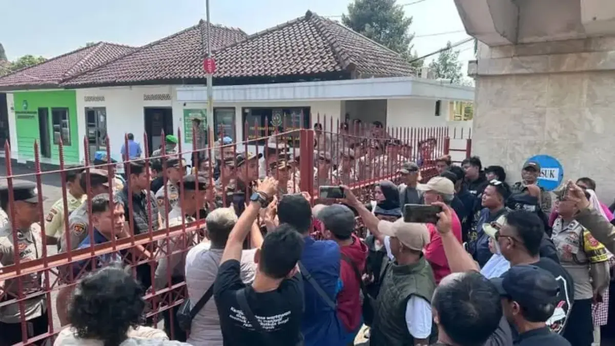 Aksioma Ancam Duduki Kantor Kejaksaan Banjar Jika Kasus Korupsi DPRD Jilid II Tak Kunjung Rampung Aksioma Ancam Duduki Kantor Kejaksaan Banjar Jika Kasus Korupsi DPRD Jilid II Tak Kunjung Rampung