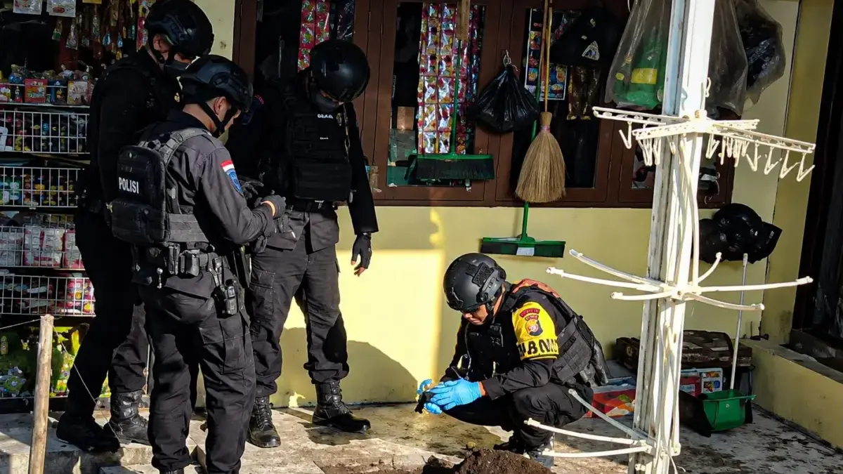 Mortir Aktif Ditemukan di Pekarangan Rumah Warga Lembang