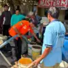 Kemarau Mulai Berdampak, BPBD Kabupaten Bandung dan PMI Distribusikan 15 Ribu Liter Air Bersih di Arjasari