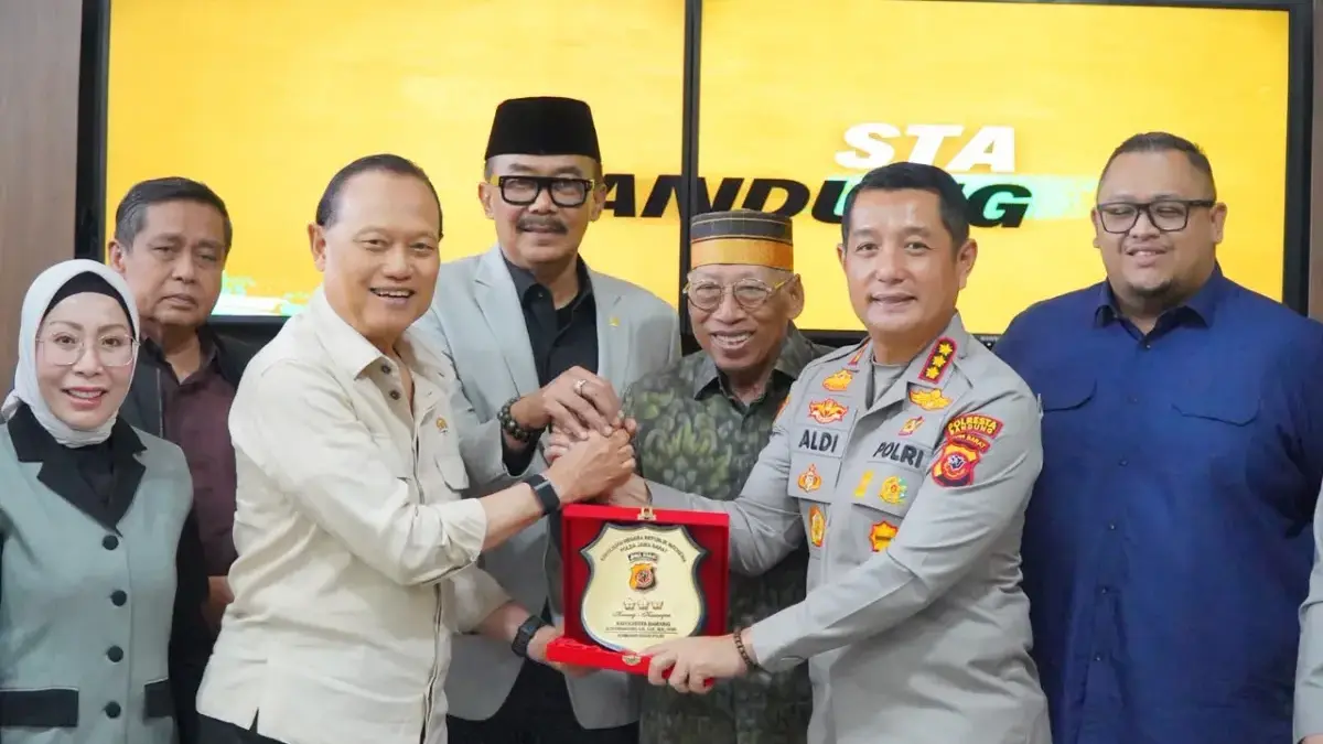 MKD DPR RI Apresiasi Polresta Bandung, Soroti Penegakan Hukum hingga Inovasi Sosial MKD DPR RI Apresiasi Polresta Bandung, Soroti Penegakan Hukum hingga Inovasi Sosial