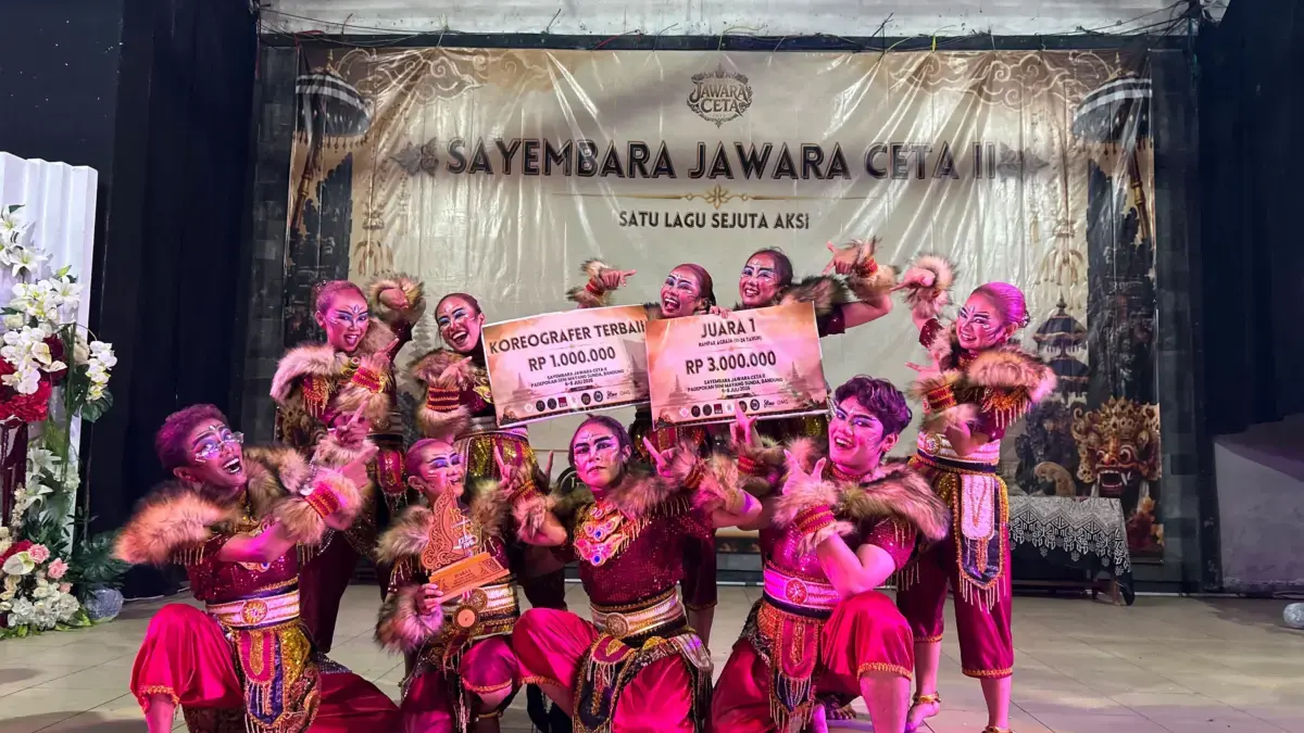 Bikin Satu Gedung Bergemuruh, Sanggar Tari Mutiara Cimahi Boyong Dua Gelar Bergengsi di Sayembara Ceta II Bikin Satu Gedung Bergemuruh, Sanggar Tari Mutiara Cimahi Boyong Dua Gelar Bergengsi di Sayembara Ceta II