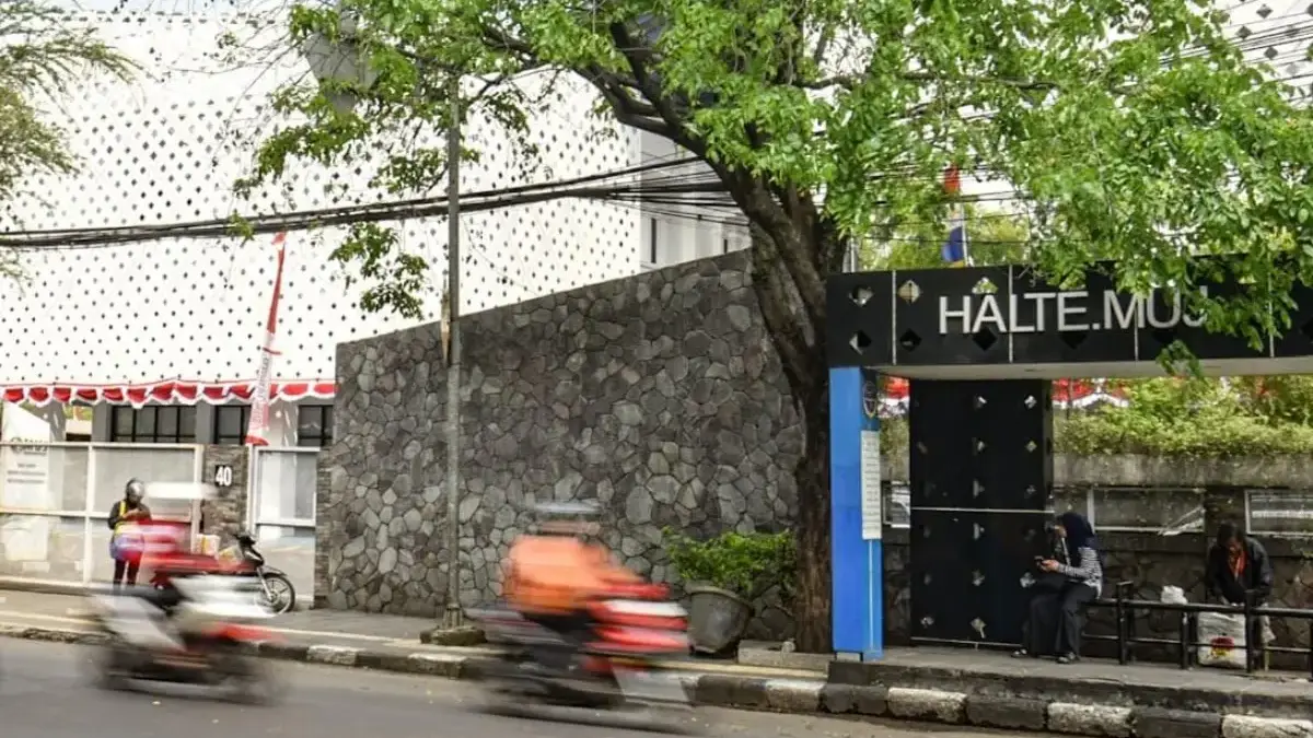 Setoran Dividen PT MUJ Terkoreksi di tengah Isu Defisit APBD Ilustrasi: Suasana didepan Gedung MUJ. Foto: Dimas Rachmatsyah / Jabar Ekspres