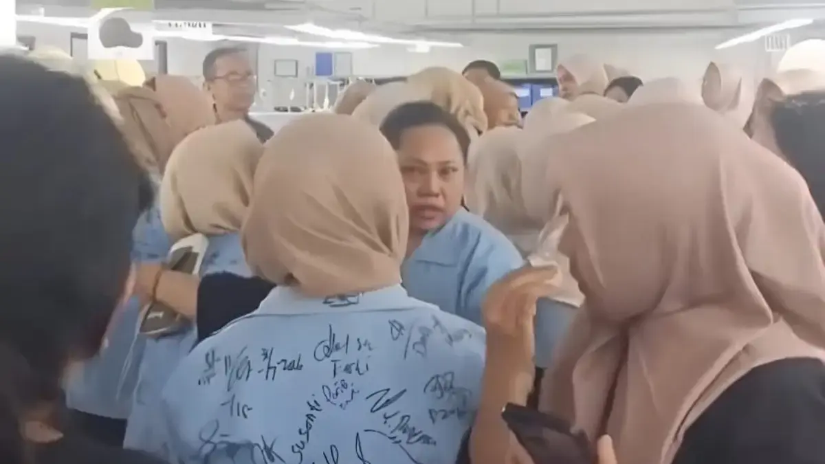 Puluhan Tahun Mengabdi, Karyawan PT Namnam Fashion Industries di Cimahi Berakhir dengan PHK
