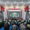 Anggota Polres dan Komunitas Ojol Satu Majlis dalam peringatan Maulid