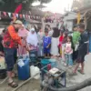 Petugas kembali salurkan air bersih di dua desa