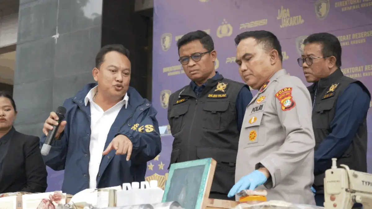 DJP dan Polda Metro Jaya Bongkar Jaringan Meterai Ilegal, Cegah Potensi Kerugian Negara hingga Rp1 Triliun DJP dan Polda Metro Jaya Bongkar Jaringan Meterai Ilegal, Cegah Potensi Kerugian Negara hingga Rp1 Triliun