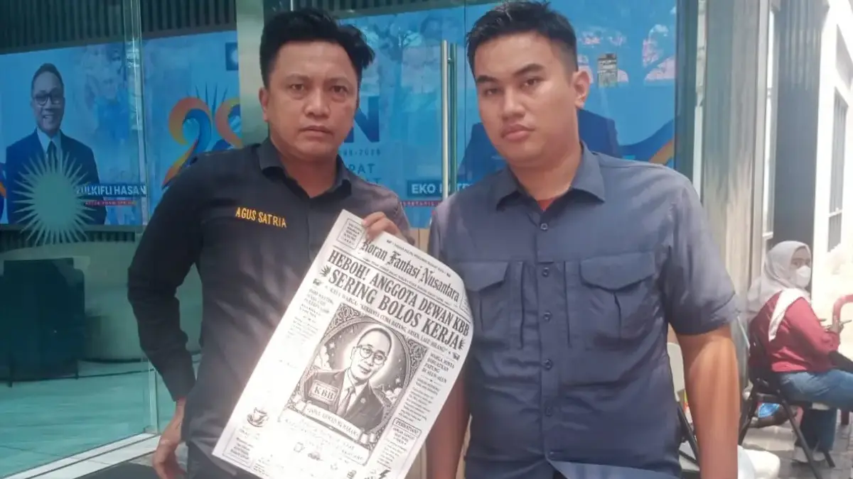 Aliansi Aktivis Jawa Barat Desak DPP PAN Copot Ketua Fraksi DPRD KBB Dona Ahmad Muharram Dugaan kelalaian dalam menjalankan amanat rakyat kembali mencuat dari gedung dewan DPRD Kabupaten Bandung Bara