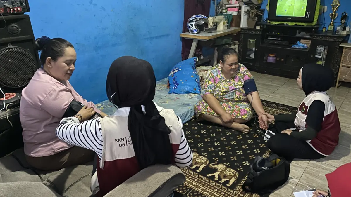 Mahasiswa KKN 08 Universitas Bhakti Kencana Laksanakan Pemeriksaan Kesehatan Gratis untuk Warga Desa Lamajang Mahasiswa 08 KKN Universitas Bhakti Kencana Laksanakan Pemeriksaan Kesehatan Gratis untuk Warga Desa Lamajang
