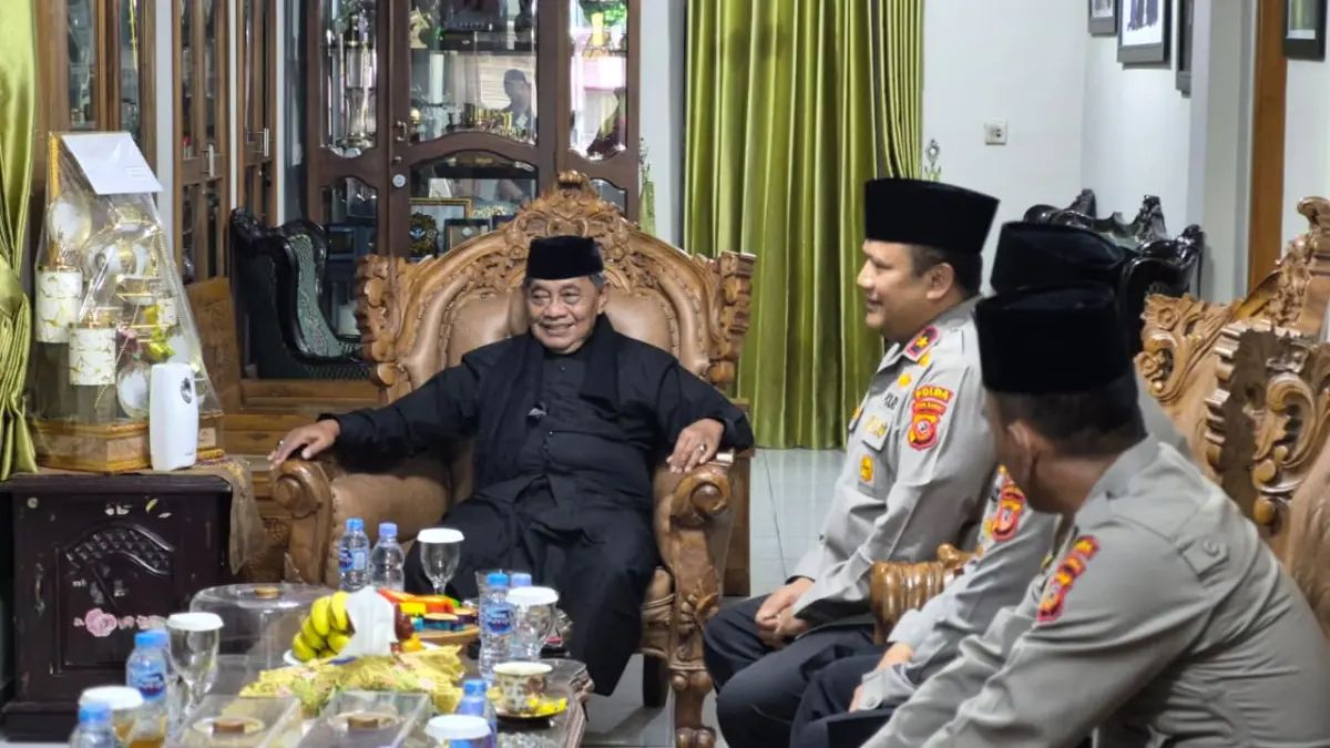Pererat Sinergi dengan Ulama, Wakapolda Jabar Sambangi Ponpes Cipasung Tasikmalaya