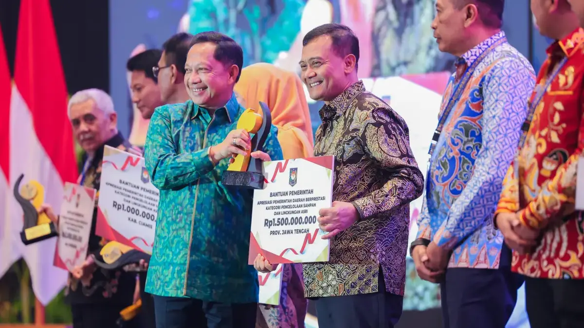 Dari Sampah Jadi Energi, Strategi Jateng Kelola Ribuan Ton Sampah Berbuah Penghargaan Gubernur Jawa Tengah Ahmad Luthfi