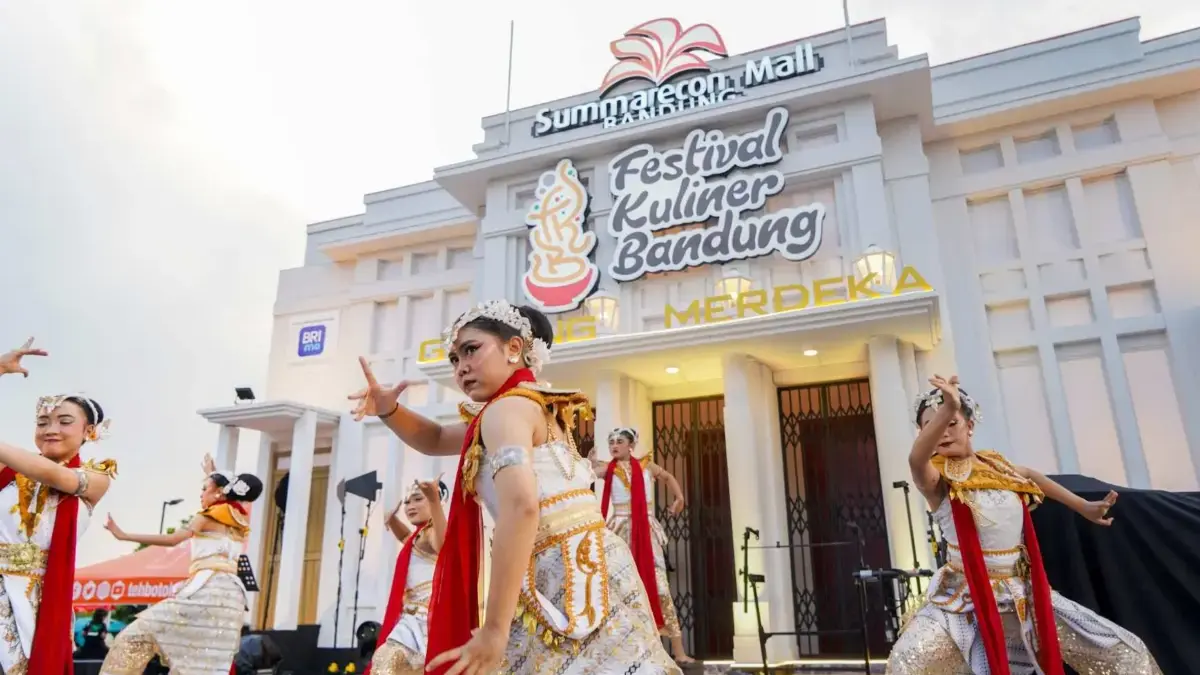 Jelajahi Kuliner Legendaris Bandung dalam Satu Destinasi di Festival Kuliner Bandung Jelajahi Kuliner Legendaris Bandung dalam Satu Destinasi di Festival Kuliner Bandung