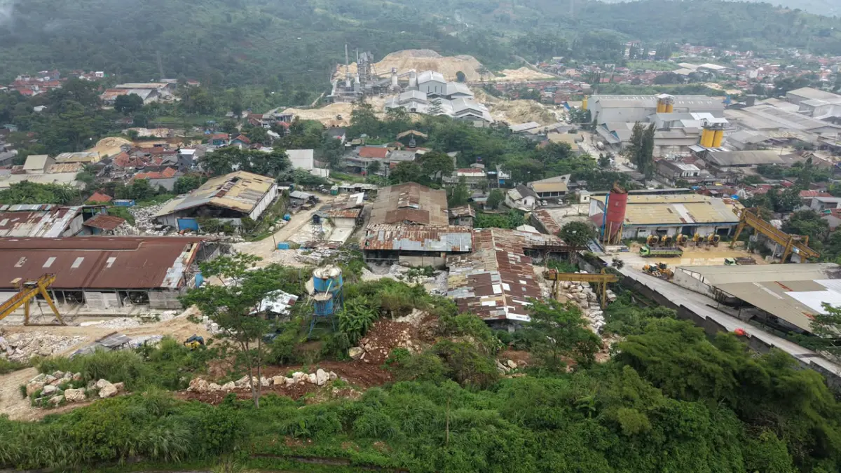 DPRD KBB Minta Tata Kelola Industri Kapur Dibenahi, Bukan Ditutup Industri batu kapur