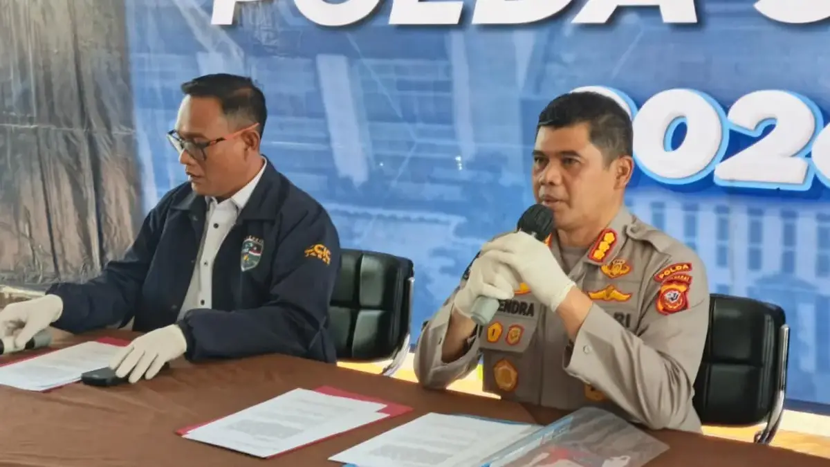 Dok. Kabid Humas Polda Jabar Kombes Pol Hendra Rochmawan (kanan). Foto. Sandi Nugraha.