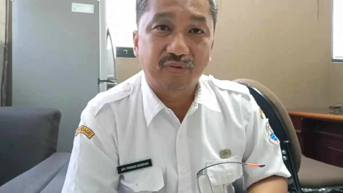 Kepala Dinas Perumahan dan Kawasan Permukiman (DPKP) Kota Cimahi, Amy Pringgo saat Diwawancarai Jabar Ekspres