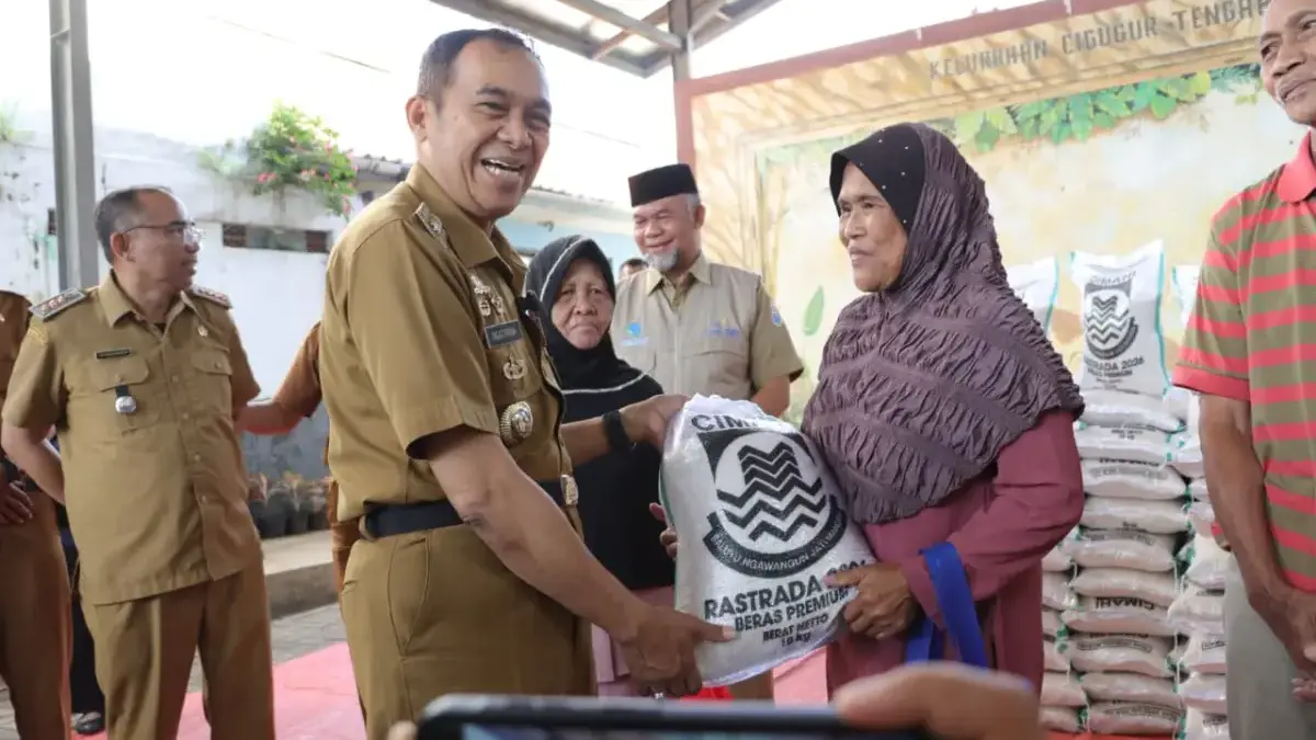 Hadapi Tekanan Pangan di Tengah Kemarau, Pemkot Cimahi Gelontorkan 66,8 Ton Beras Hadapi Tekanan Pangan di Tengah Kemarau, Pemkot Cimahi Gelontorkan 66,8 Ton Beras