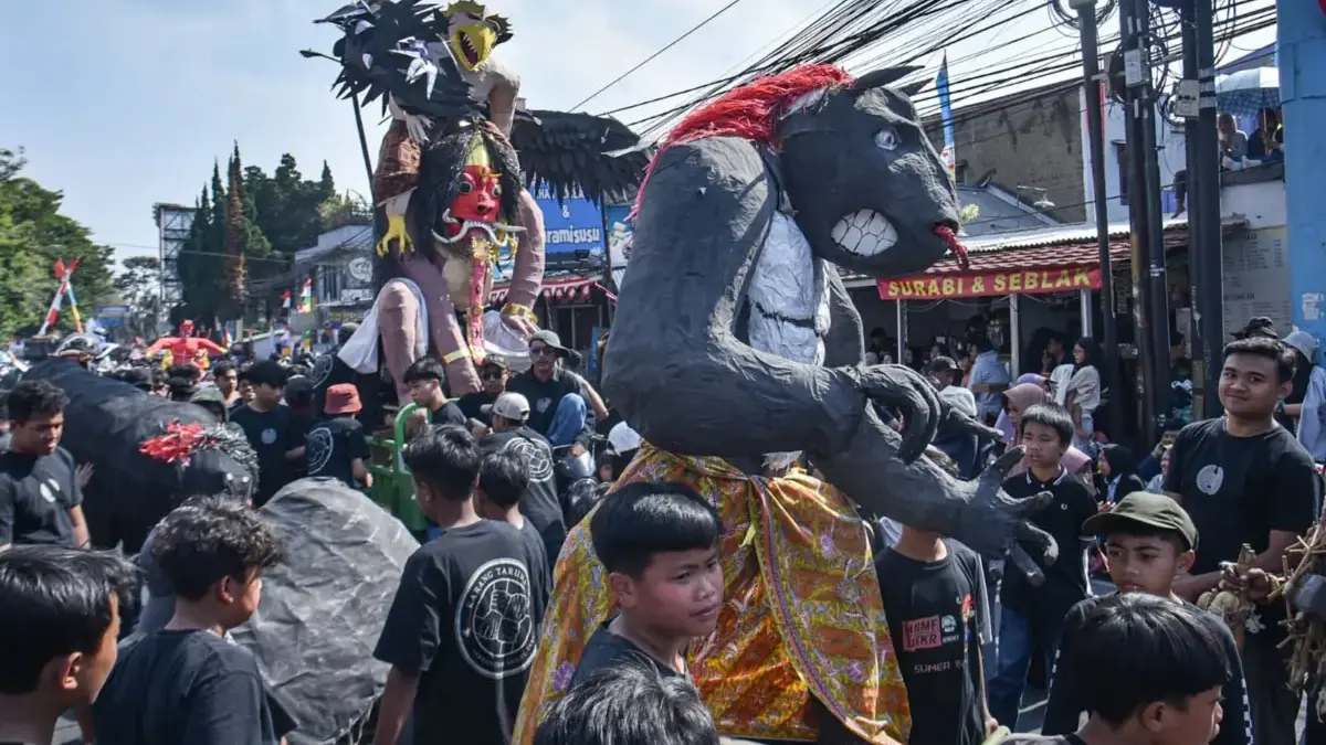 Ribuan Warga Tumpah Ruah di Lembang Street Carnival 2026