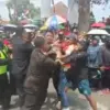 Kapolsek serta Danramil Cicalengka ketika terlibat keributan saat karnaval HUT ke-18 RI pada Senin (17/8/2026)