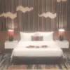 Poltekpar NHI Bandung mendapat mock-up room dari Wyndham Casablanca Jakarta untuk memperkuat pembelajaran prak
