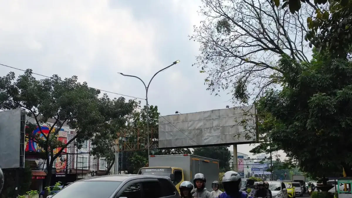 Kolaborasi dengan Pusat dan Provinsi, Pemkot Bandung Janjikan 2.400 PJU Terpasang di Sepanjang Jalan Soetta Kolaborasi dengan Pusat dan Provinsi, Pemkot Bandung Janjikan 2.400 PJU Terpasang di Sepanjang Jalan Soeta