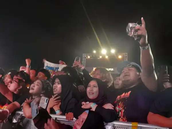 Tasikmalaya Pecah!! Ribuan Superfriends Histeris di Puncak OTW Break Out Day 2026, SID Bikin Penonton Membara