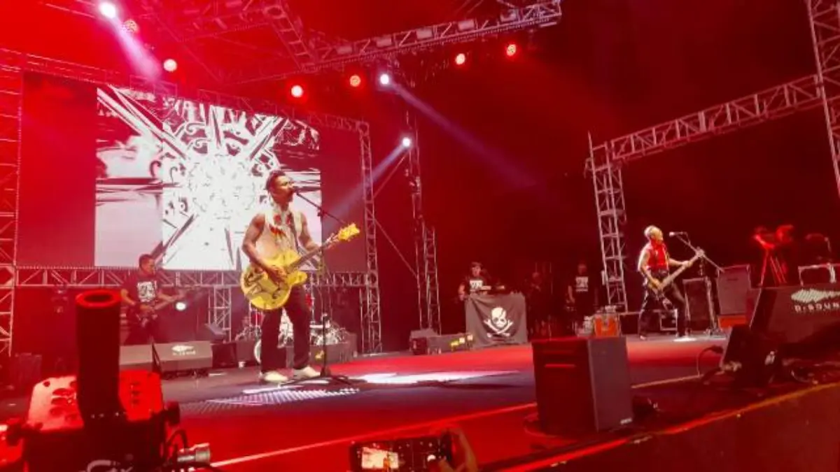 Tasikmalaya Pecah!! Ribuan Superfriends Histeris di Puncak OTW Break Out Day 2026, SID Bikin Penonton Membara Break Out Day BOD