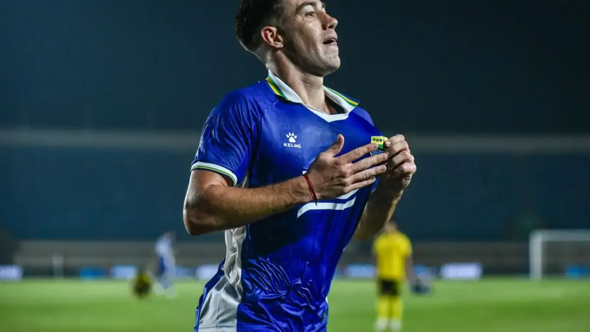 Persib Tekuk Manila Digger 1-0, Lolos ke ACL Two Pemain Persib Bandung Mariano Peralta melakukan selebrasi usai mencetak gol ke gawang Manila Digger FC pada ba