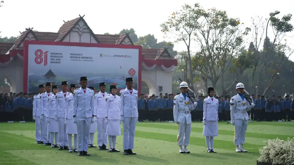 Peringati HUT ke-81 RI, Bupati Bandung Soroti Semangat Gotong Royong di Tengah TKD Berkurang Peringati HUT ke-81 RI, Bupati Bandung Soroti Semangat Gotong Royong di Tengah TKD Berkurang. Foto Diskominfo