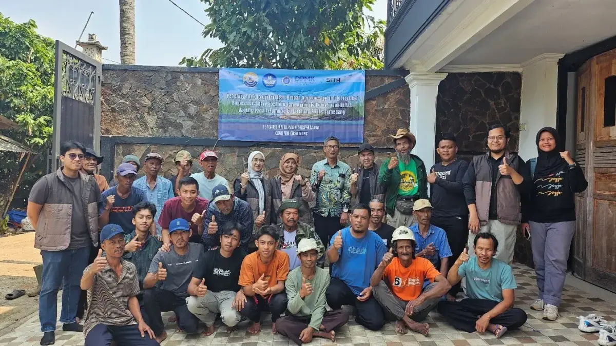 Dari Limbah Jadi Berkah: Tim SITH ITB Terapkan Teknologi Pirolisis bagi Kelompok Tani Gunung Geulis teknologi pirolisis
