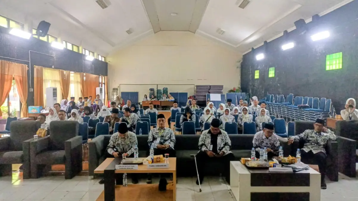 PGRI Kota Banjar Luncurkan Koperasi untuk Selamatkan Guru dari Jeratan Rentenir Suasana rapat awal pembentukan Koperasi PGRI Kota Banjar IDAMAN pada 25 Agustus 2026. (Istimewa/dok pribadi)