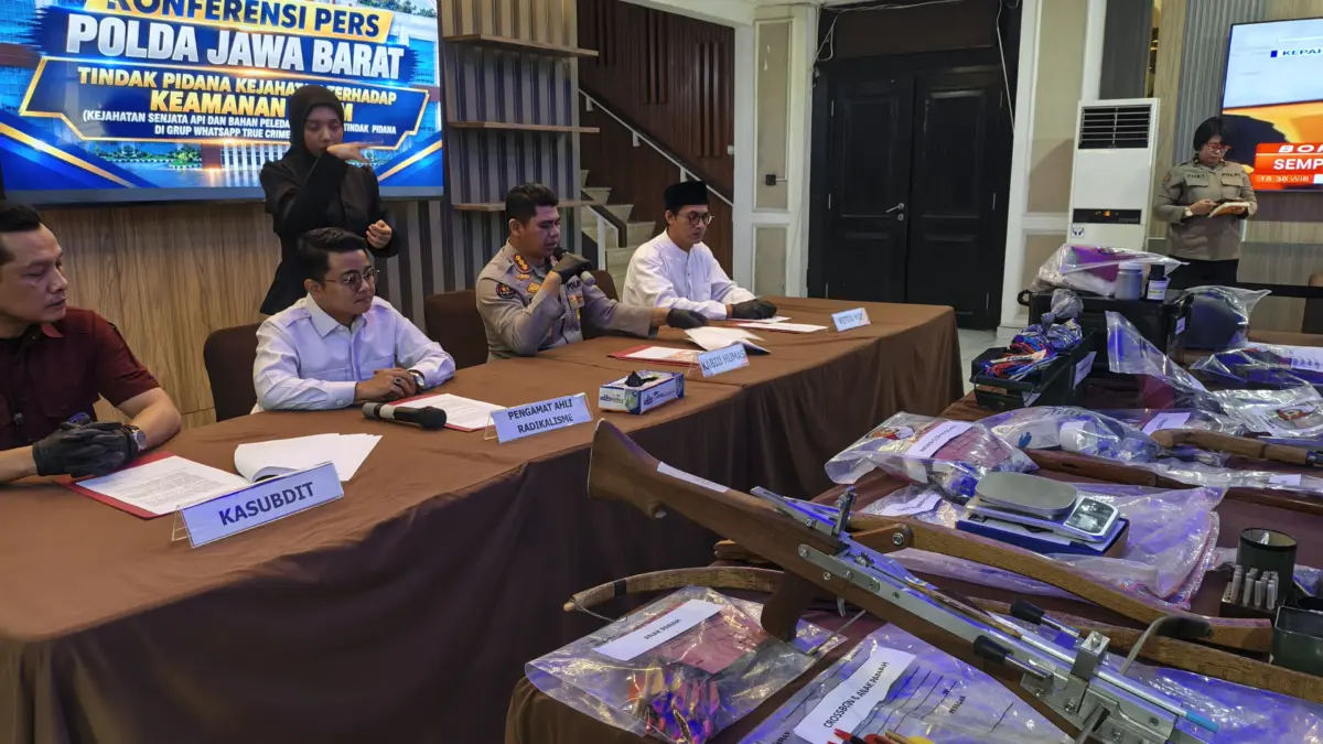 Dok. Pengungkapan kasus bom rakitan yang dilakukan oleh seorang pria di Parongpong, KBB pada beberapa waktu la