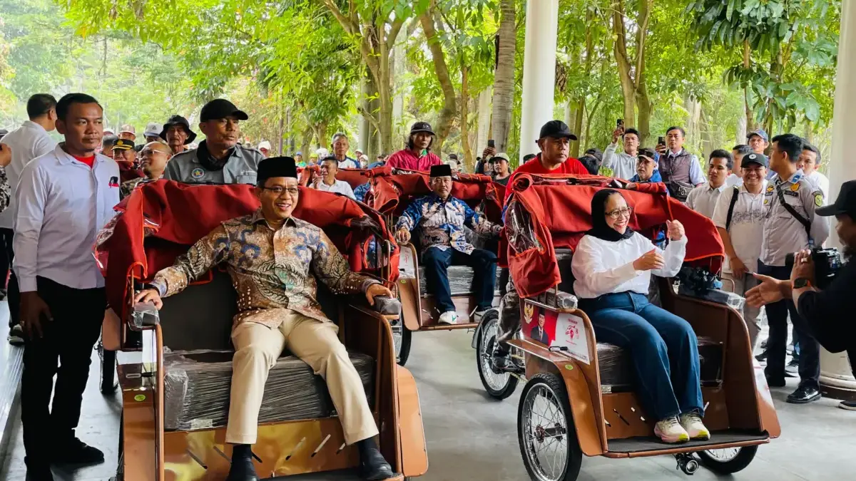 260 Tukang Becak di Kabupaten Bandung Terima Bantuan Becak Listrik dari Presiden Prabowo