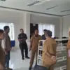 Bawaslu Kota Banjar berada di area Perpustakaan Daerah, Senin (28/9/2026). Mereka berencana membentuk Pojok Pe