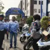 Dok. Wakapolda Jabar, Brigjen Pol Adi Vivid dan Dirlantas Polda Jabar, Kombes Pol Raydian Kokrosono saat menin