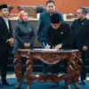 Jaga Keberlangsungan Pembangunan, Bupati dan DPRD Purwakarta Sahkan Raperda Perubahan APBD 2026