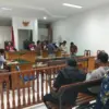 Karyawan di PHK