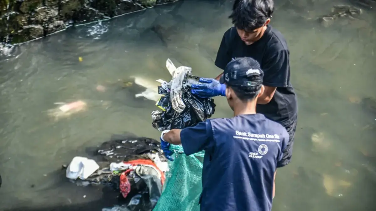 Peringatan World Cleanup Day 2026 Sentil Keras Kebiasaan Buang Sampah ke Sungai Cikakak