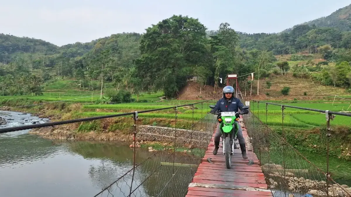 Angga Sumitra, Mantri BRI Unit Banjarwangi, Branch Office Garut.