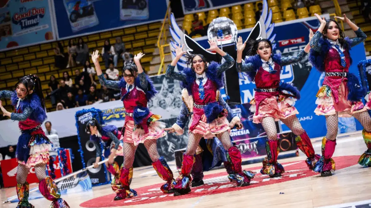 Empat Cerita Indonesia Hidup di Panggung AQUA DBL Dance West Java-East