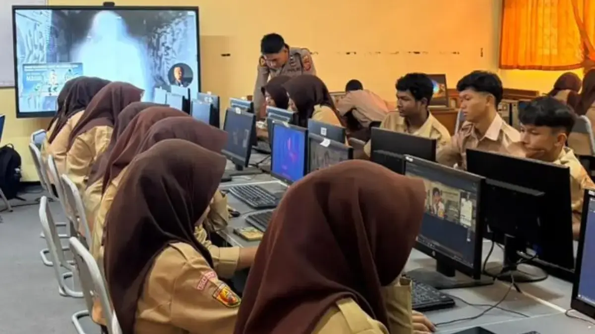 Agar Tak Jadi Penonton di Era AI, Polres Banjar Bekali 38 Siswa SMKN 3 Banjar Paham AI Lewat Senopati Academy Siswa