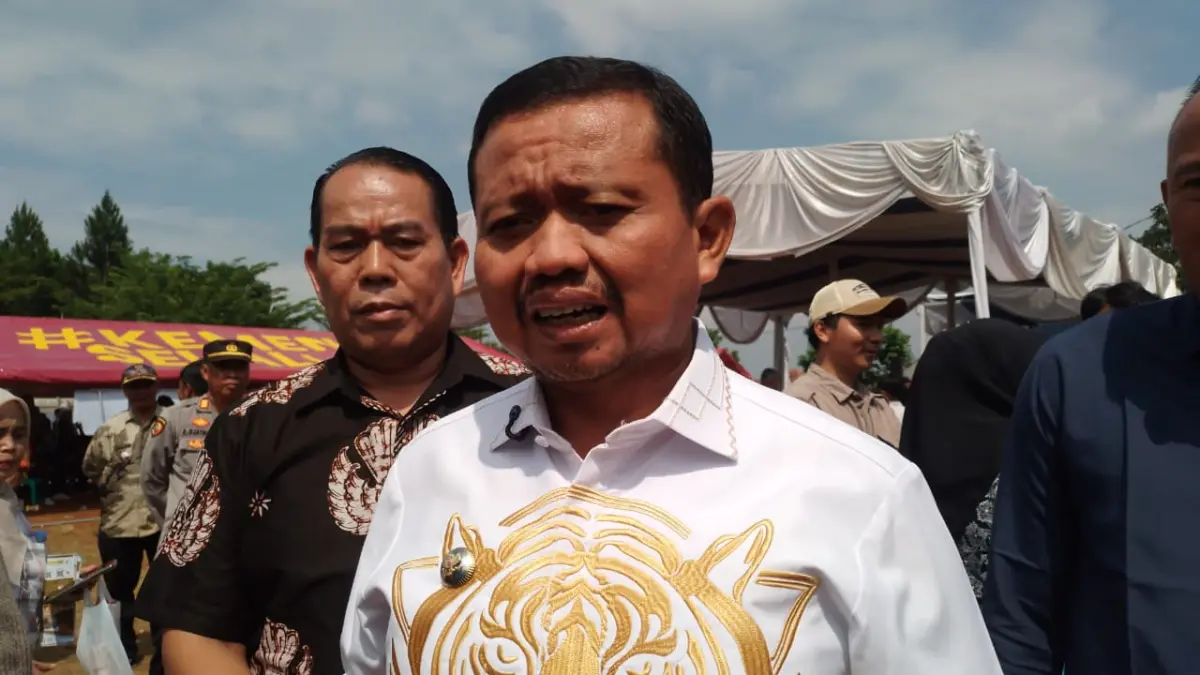 Bupati Sumedang Buka Suara soal Isu yang Seret Wabup Fajar, Warga Diminta Tunggu Hasil Investigasi Bupati Sumedang, Dony Ahmad Munir ketika dijumpai usai peresmian Kampung Sosial di Desa Cimanggung, Kecamatan