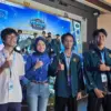 Raadhiyah Mardhiyyah, Project Manager The Genius Math League (kedua dari kiri), berfoto bersama Tiga Finalist