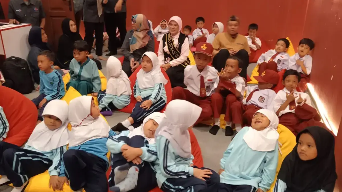 Dongeng Sampai Bioskop, Cara Disarpusda Cimahi Bikin Anak Makin Dekat dengan Buku
