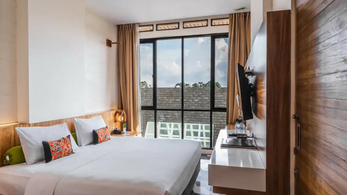 Green Forest Resort & Wedding Hadirkan Flash Sale September, Deluxe Room Mulai Rp700 Ribu Kabar baik bagi masyarakat yang sedang merencanakan staycation atau short getaway di Bandung