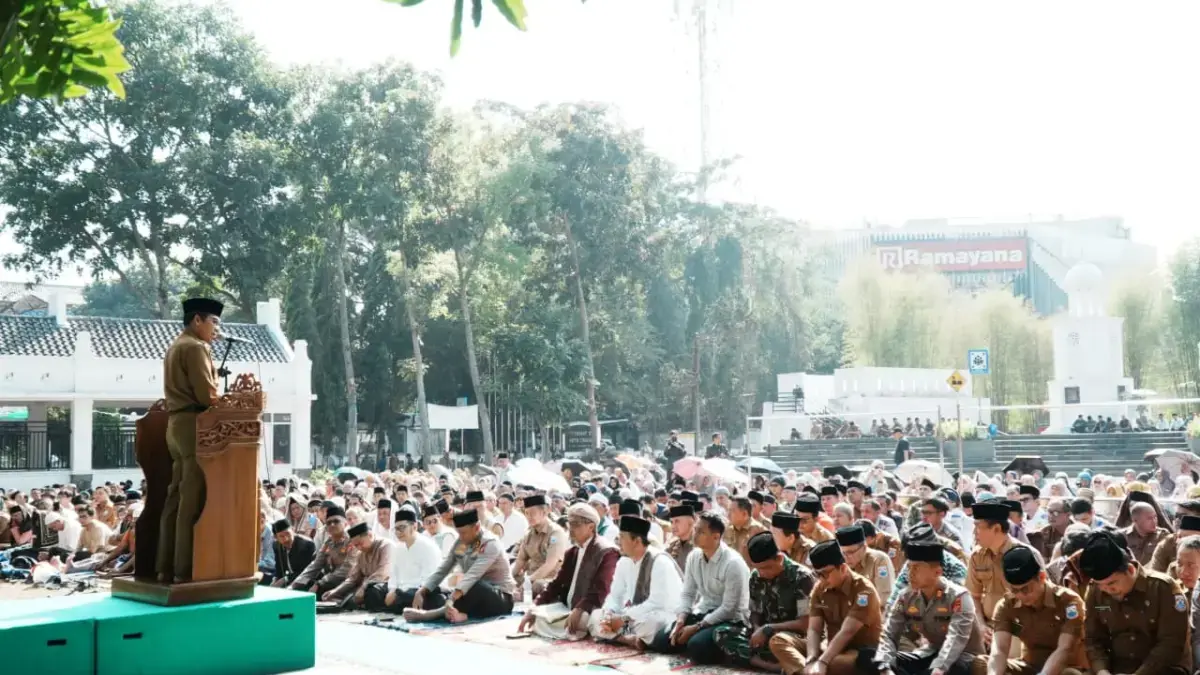 Ribuan Orang Berkumpul di Alun-Alun Cimahi, Doa Hujan Dipanjatkan di Tengah Kemarau Panjang 
