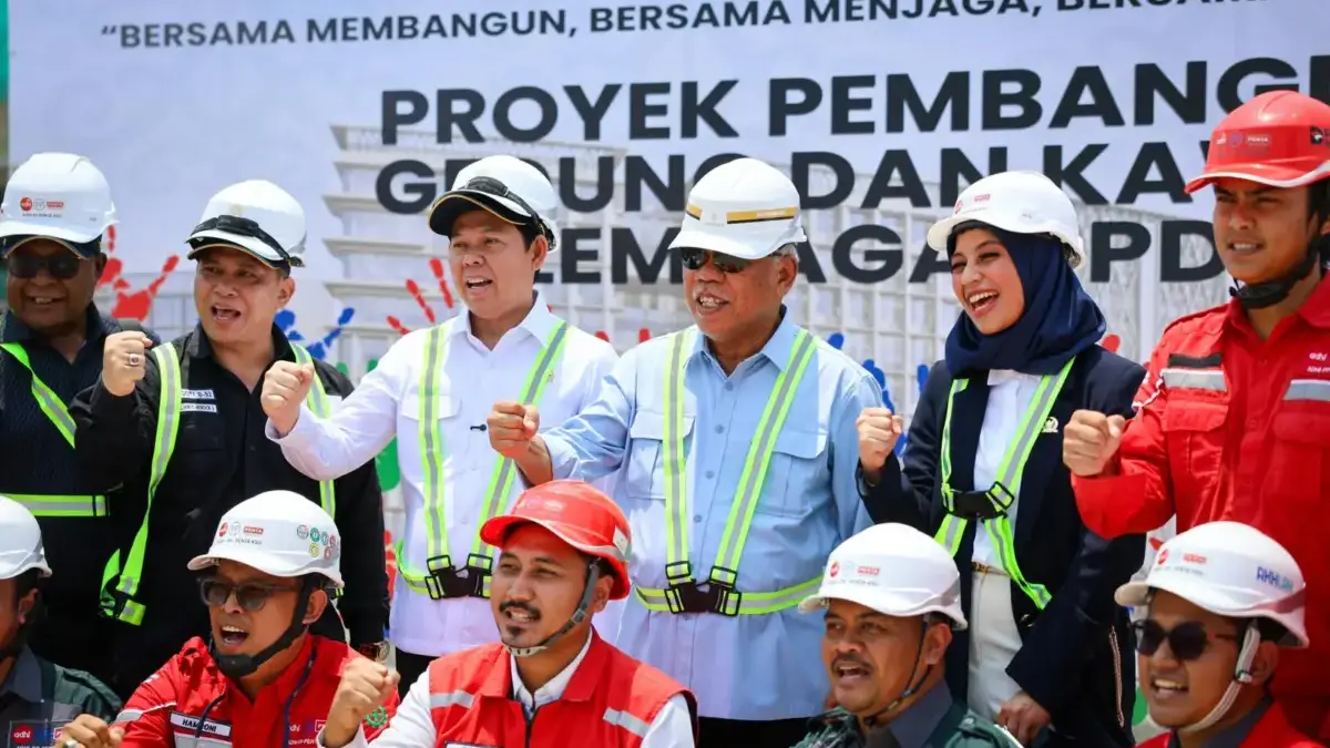 Ketua DPD RI Tinjau Progres Kawasan Legislatif di IKN Anggota DPD RI Daerah Pemilihan Kalimantan Timur, Yulianus Henock Sumual; Anggota DPD RI Daerah Pemilihan Papu