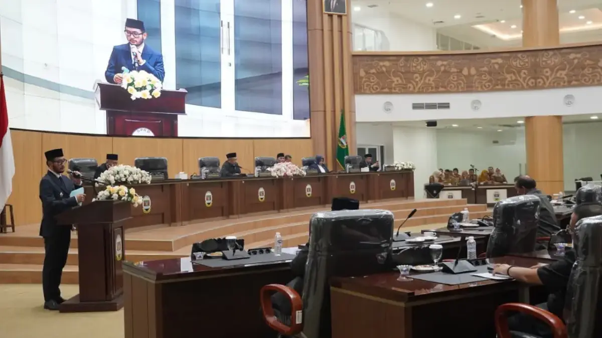 Bupati Bandung Barat, Jeje Ritchie Ismail saat menyampaikan Nota Pengantar Rancangan Perubahan APBD KBB 2026 d