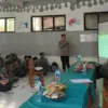 Kapolsek saat menyampaikan materi tentang bahaya narkoba/Foto: Dok. Polsek Tanjungjaya