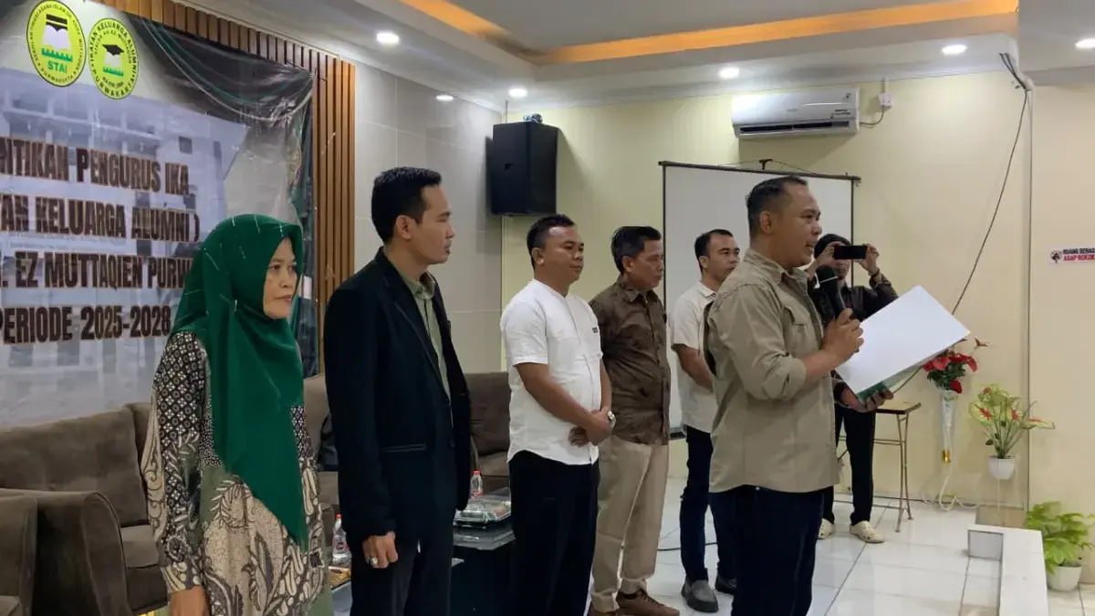 Opik, S.Pd.I Resmi Pimpin IKA STAI DR. KH. EZ. Muttaqien Purwakarta Periode 2025–2028
