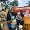 Sumur Mengering, Warga Bojonggambir Rela Antre Demi Air Bersih